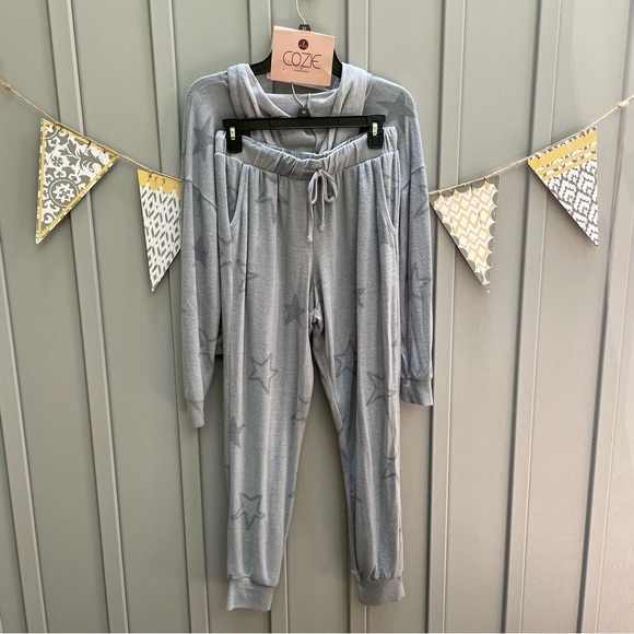 Cozie by Pink Rose Sage Stars Lounge Set Hoodie and Joggers Medium - Picture 2 of 16